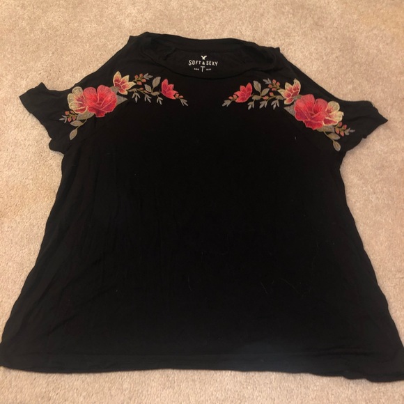 Cold shoulder top - Picture 1 of 1